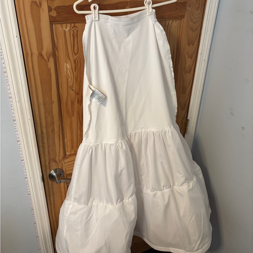 David’s Bridal - Elegant White Tulle Skirt - Size S - Picture 2 of 10